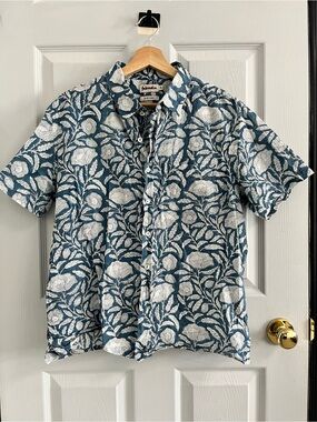 FABINDIA // Floral 100% Cotton Shirt // Fits like Small-Medium